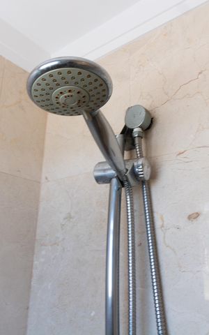 Apartamento à venda com 210m², 3 quartos e 4 vagas Apartamento à venda com 210m², 3 quartos e 4 vagasBANHEIRO DA SUITE