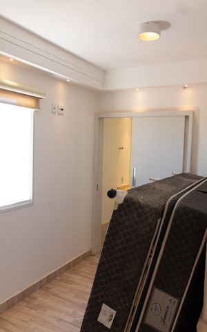 Apartamento à venda com 210m², 3 quartos e 4 vagas Apartamento à venda com 210m², 3 quartos e 4 vagasSUITE