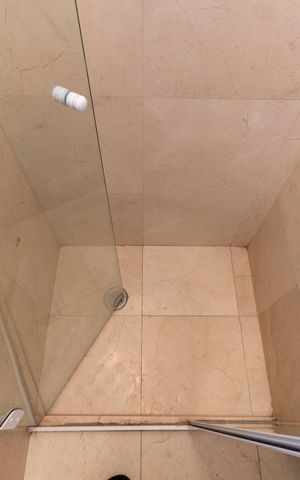Apartamento à venda com 210m², 3 quartos e 4 vagas Apartamento à venda com 210m², 3 quartos e 4 vagasBANHEIRO SOCIAL