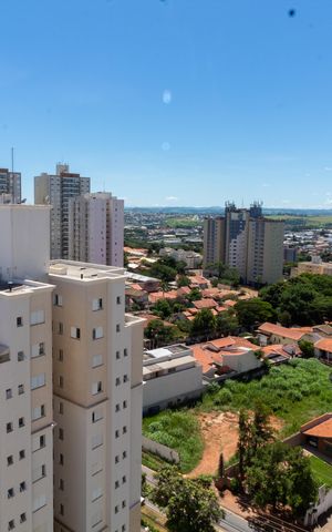 Apartamento à venda com 210m², 3 quartos e 4 vagas Apartamento à venda com 210m², 3 quartos e 4 vagasVISTA DO QUARTO 3