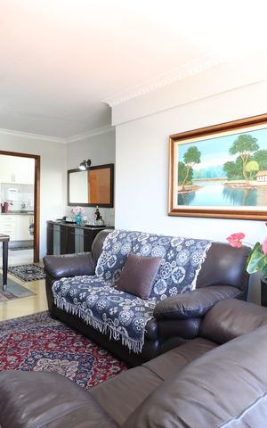 Apartamento à venda com 90m², 3 quartos e sem vagaSala