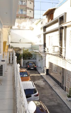 Casa de condomínio à venda com 200m², 5 quartos e 1 vagaSacada/Quarto 3