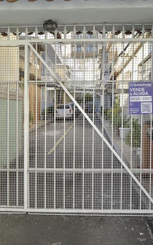 Casa de condomínio à venda com 200m², 5 quartos e 1 vagaFachada