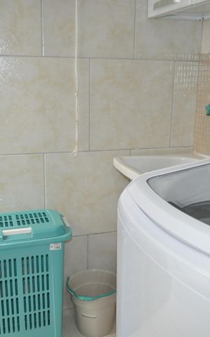 Casa de condomínio à venda com 200m², 5 quartos e 1 vagaLavanderia