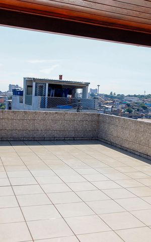 Casa à venda com 274m², 5 quartos e 2 vagas Casa à venda com 274m², 5 quartos e 2 vagasSacada