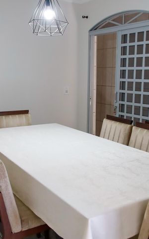 Casa à venda com 274m², 5 quartos e 2 vagas Casa à venda com 274m², 5 quartos e 2 vagasSala 1