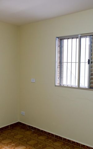 Casa à venda com 274m², 5 quartos e 2 vagas Casa à venda com 274m², 5 quartos e 2 vagasQuarto 4