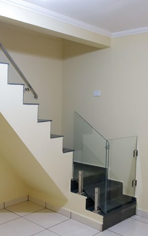 Casa à venda com 274m², 5 quartos e 2 vagas Casa à venda com 274m², 5 quartos e 2 vagasSala 2