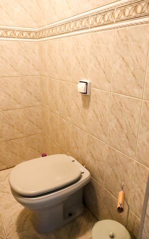Casa à venda com 274m², 5 quartos e 2 vagas Casa à venda com 274m², 5 quartos e 2 vagasBanheiro 3