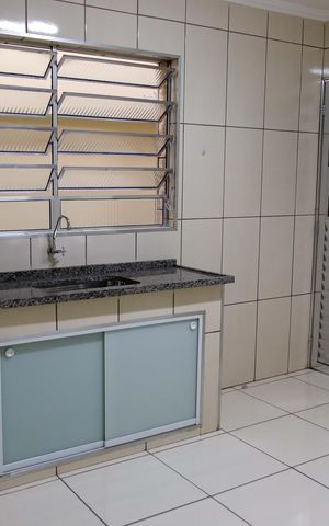 Casa à venda com 274m², 5 quartos e 2 vagas Casa à venda com 274m², 5 quartos e 2 vagasCozinha 2