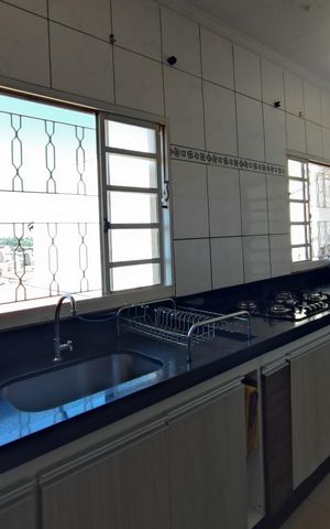 Casa à venda com 300m², 4 quartos e 3 vagas Casa à venda com 300m², 4 quartos e 3 vagasCozinha