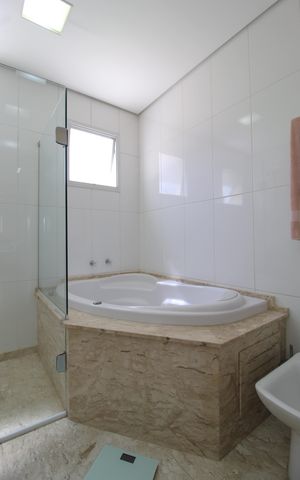 Apartamento à venda com 280m², 3 quartos e 4 vagasBanheiro da Suíte 3