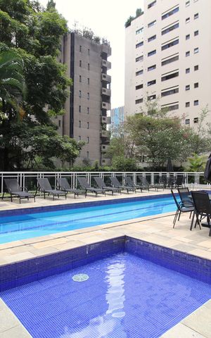 Apartamento à venda com 280m², 3 quartos e 4 vagasÁrea Comum - Piscina