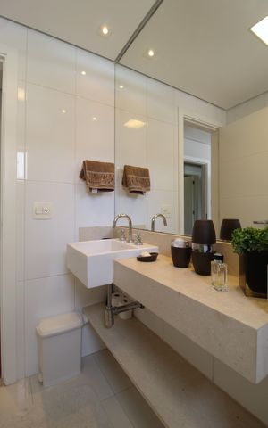 Apartamento à venda com 280m², 3 quartos e 4 vagasBanheiro da Suíte 1