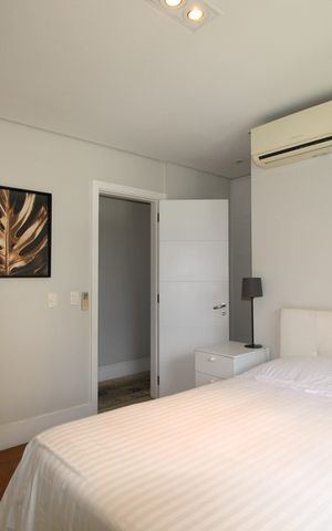 Apartamento à venda com 280m², 3 quartos e 4 vagasQuarto 2 - Suíte