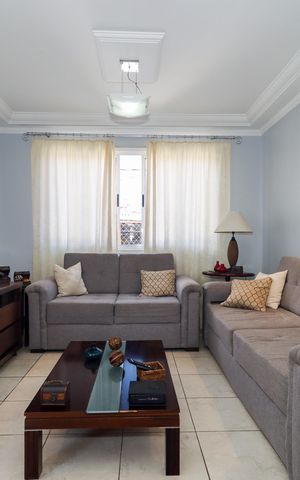 Casa à venda com 145m², 3 quartos e 3 vagasSala