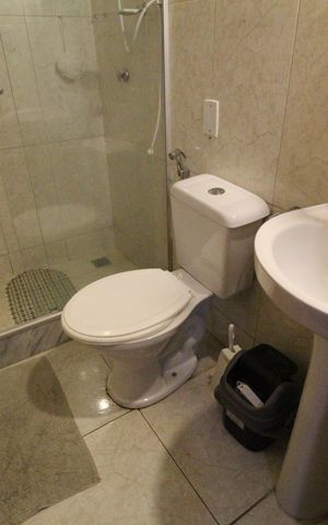 Casa para alugar com 80m², 2 quartos e 1 vagaBanheiro da suíte