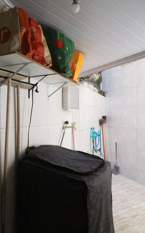 Casa para alugar com 80m², 2 quartos e 1 vagaÁrea de serviço