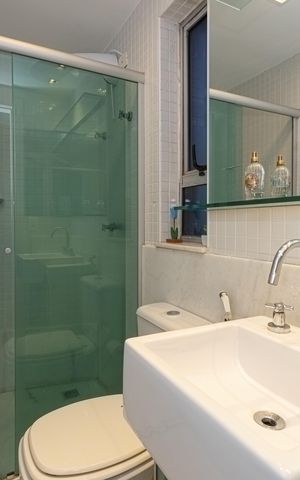Studio à venda com 70m², 1 quarto e 2 vagas Studio à venda com 70m², 1 quarto e 2 vagasBanheiro da Suíte
