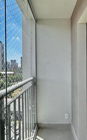Apartamento à venda com 28m², 1 quarto e sem vaga Apartamento à venda com 28m², 1 quarto e sem vagaSacada Integrada