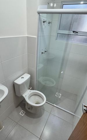 Apartamento à venda com 45m², 2 quartos e 2 vagas Apartamento à venda com 45m², 2 quartos e 2 vagasBanheiro