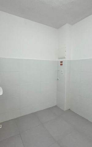 Apartamento à venda com 45m², 2 quartos e 2 vagas Apartamento à venda com 45m², 2 quartos e 2 vagasCozinha e Área de Serviço
