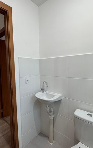 Apartamento à venda com 45m², 2 quartos e 2 vagas Apartamento à venda com 45m², 2 quartos e 2 vagasBanheiro