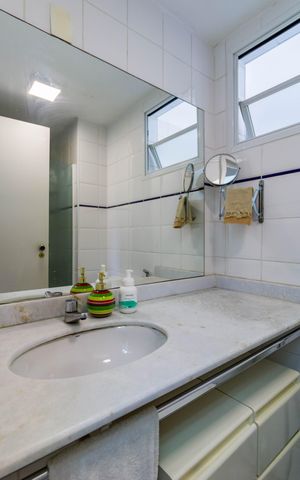 Apartamento à venda com 71m², 3 quartos e 2 vagasBanheiro