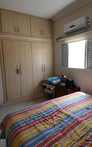 Casa à venda com 189m², 3 quartos e 2 vagasQuarto 2 - Suíte