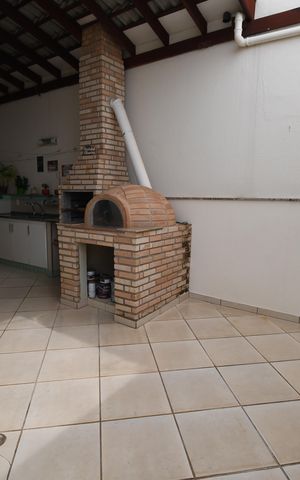 Casa à venda com 189m², 3 quartos e 2 vagasQuintal