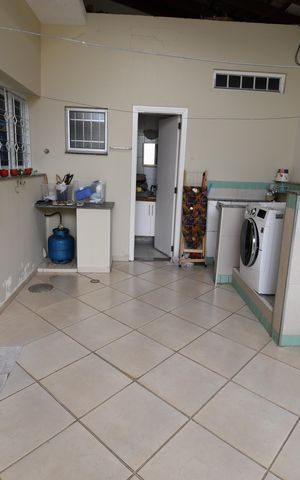 Casa à venda com 189m², 3 quartos e 2 vagasÁrea de Serviço