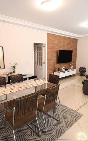 Casa à venda com 189m², 3 quartos e 2 vagasSala