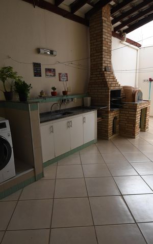 Casa à venda com 189m², 3 quartos e 2 vagasÁrea de Serviço