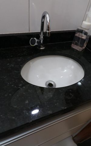 Apartamento à venda com 150m², 3 quartos e 2 vagasBanheiro Social - Pia