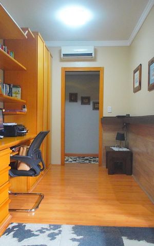 Apartamento à venda com 231m², 3 quartos e 2 vagas Apartamento à venda com 231m², 3 quartos e 2 vagasSala 2