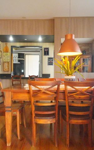 Apartamento à venda com 231m², 3 quartos e 2 vagas Apartamento à venda com 231m², 3 quartos e 2 vagasSala de Jantar
