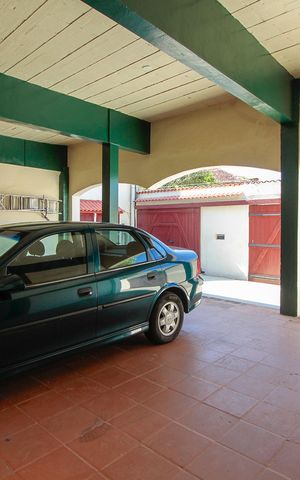 Casa de condomínio para alugar com 657m², 4 quartos e 7 vagasGaragem