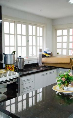 Casa à venda com 120m², 3 quartos e 2 vagas Casa à venda com 120m², 3 quartos e 2 vagasCozinha