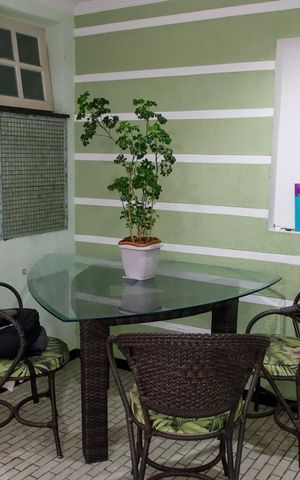 Casa à venda com 120m², 3 quartos e 2 vagas Casa à venda com 120m², 3 quartos e 2 vagasÁrea comum