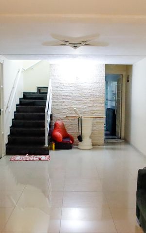 Casa à venda com 120m², 3 quartos e 2 vagas Casa à venda com 120m², 3 quartos e 2 vagassala