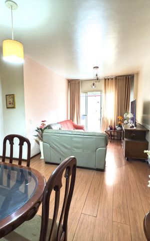 Apartamento à venda com 131m², 3 quartos e 1 vaga Apartamento à venda com 131m², 3 quartos e 1 vagaSala