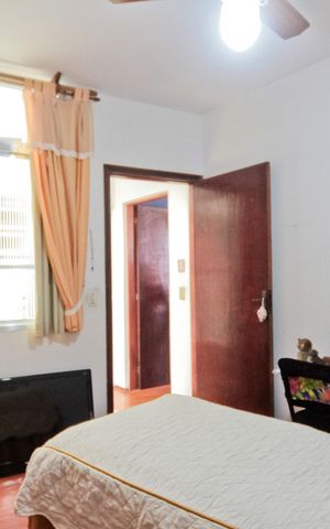 Casa à venda com 247m², 4 quartos e 2 vagas Casa à venda com 247m², 4 quartos e 2 vagasQuarto 2