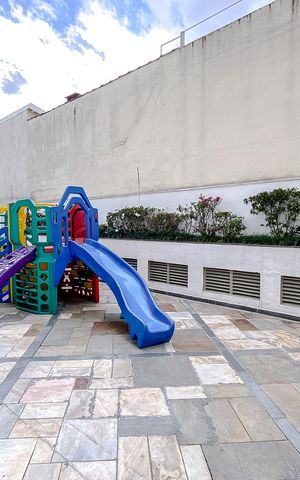 Apartamento para alugar com 134m², 3 quartos e 2 vagasÁrea comum - Playground