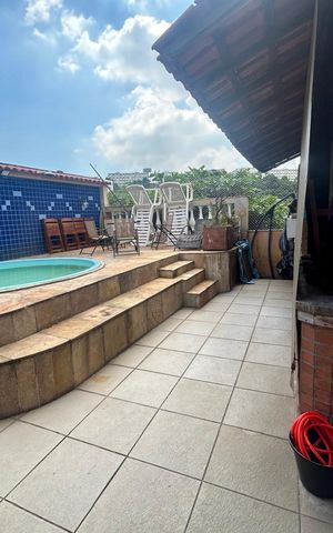 Casa de condomínio à venda com 242m², 5 quartos e 2 vagas
