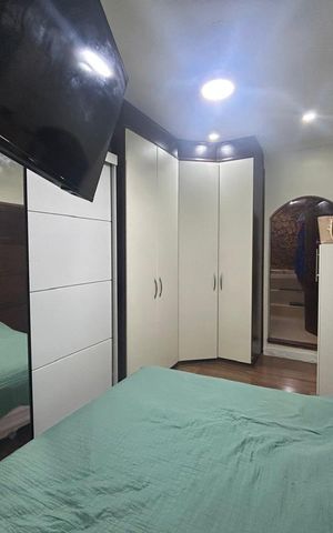 Casa de condomínio à venda com 242m², 5 quartos e 2 vagas Casa de condomínio à venda com 242m², 5 quartos e 2 vagasQuarto 1