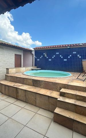 Casa de condomínio à venda com 242m², 5 quartos e 2 vagas