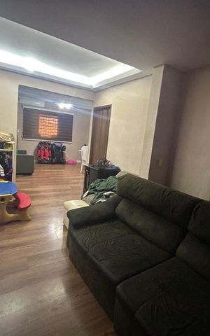 Casa de condomínio à venda com 242m², 5 quartos e 2 vagas Casa de condomínio à venda com 242m², 5 quartos e 2 vagasSala