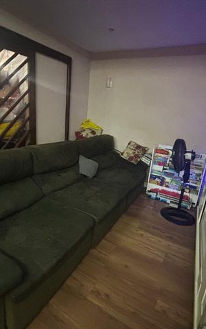 Casa de condomínio à venda com 242m², 5 quartos e 2 vagas Casa de condomínio à venda com 242m², 5 quartos e 2 vagasSala