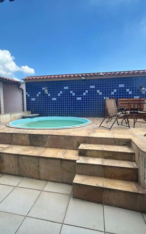 Casa de condomínio à venda com 242m², 5 quartos e 2 vagas