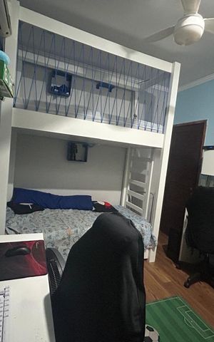 Casa de condomínio à venda com 242m², 5 quartos e 2 vagas Casa de condomínio à venda com 242m², 5 quartos e 2 vagasQuarto 2